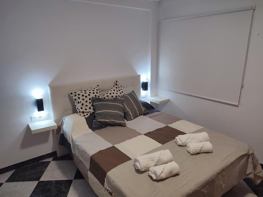 Apartamento En Playa Carvajal Fuengirola Bagian luar foto
