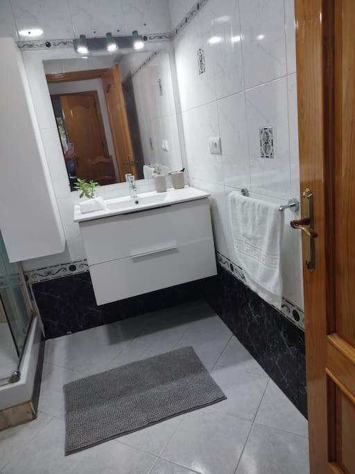 Apartamento En Playa Carvajal Fuengirola Bagian luar foto